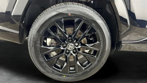 Thumbnail image for the Toyota RAV4 2.5 VVT-h Black Edition    CVT 4WD