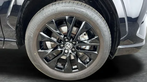 Thumbnail image for the Toyota RAV4 2.5 VVT-h Black Edition    CVT 4WD