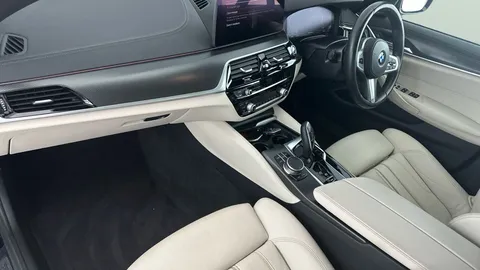 Thumbnail image for the BMW 5 Series 2.0 520i MHT M Sport    Steptronic