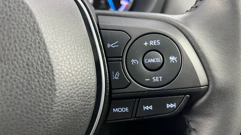 Thumbnail image for the Toyota RAV4 2.5 VVT-h Black Edition    CVT 4WD