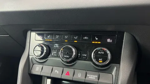Thumbnail image for the Škoda Karoq 1.5 TSI ACT SportLine   DSG