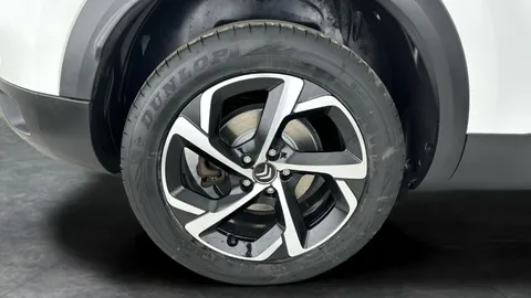 Thumbnail image for the Citroën C5 Aircross 1.5 BlueHDi Shine