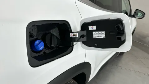 Thumbnail image for the Citroën C5 Aircross 1.5 BlueHDi Shine