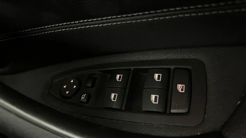 Thumbnail image for the BMW X1 2.0 20i xLine   DCT sDrive