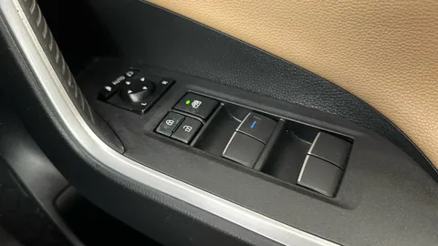 Thumbnail image for the Toyota RAV4 2.5 VVT-h Excel    CVT 4WD