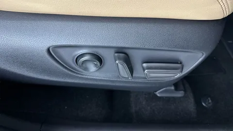 Thumbnail image for the Toyota RAV4 2.5 VVT-h Excel    CVT 4WD