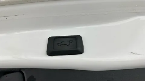Thumbnail image for the Toyota RAV4 2.5 VVT-h Excel    CVT 4WD