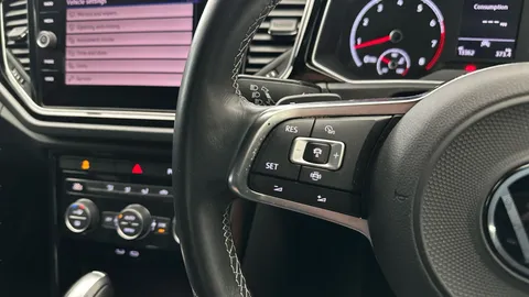 Thumbnail image for the Volkswagen T-Roc 1.5 TSI EVO Black Edition   DSG