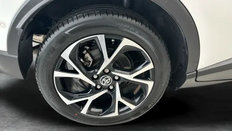 Thumbnail image for the Toyota C-HR 1.8 VVT-h GPF Design    CVT