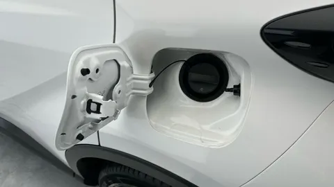 Thumbnail image for the Toyota C-HR 1.8 VVT-h GPF Design    CVT
