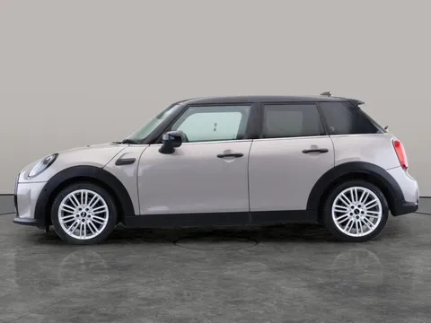 Thumbnail image for the Mini Hatch 1.5 Cooper Exclusive