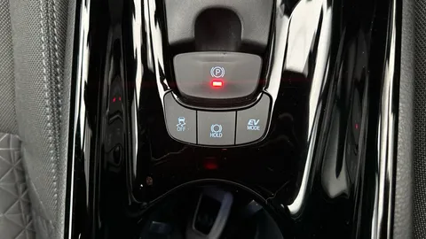 Thumbnail image for the Toyota C-HR 1.8 VVT-h GPF Design    CVT