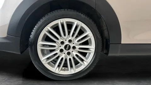 Thumbnail image for the Mini Hatch 1.5 Cooper Exclusive