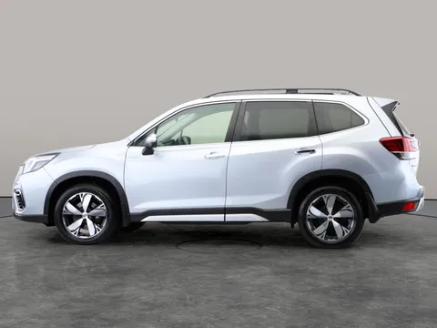 Thumbnail image for the Subaru Forester 2.0 i e-Boxer XE Premium    Lineartronic 4WD