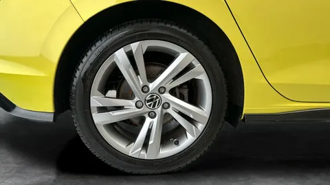 Thumbnail image for the Volkswagen Golf 1.5 eTSI MHEV R-Line    DSG