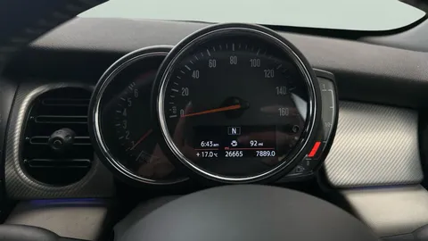 Thumbnail image for the Mini Hatch 1.5 Cooper Exclusive