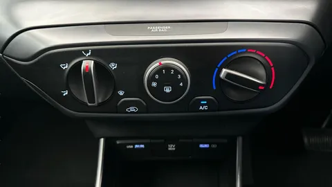 Thumbnail image for the Hyundai i20 1.0 T-GDi MHEV SE Connect    DCT