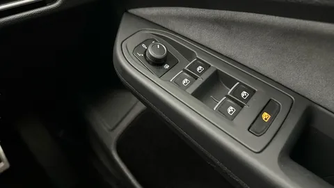 Thumbnail image for the Volkswagen Golf 1.5 eTSI MHEV R-Line    DSG