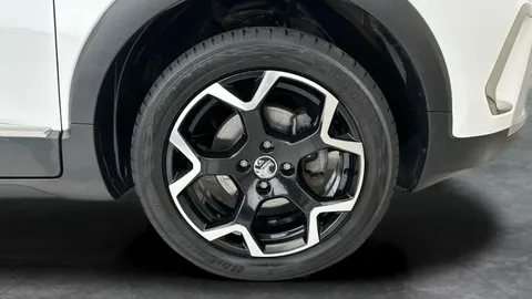 Thumbnail image for the Vauxhall Crossland 1.2 Turbo Ultimate Nav