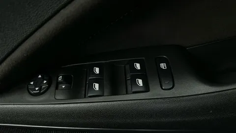 Thumbnail image for the Vauxhall Crossland 1.2 Turbo Ultimate Nav