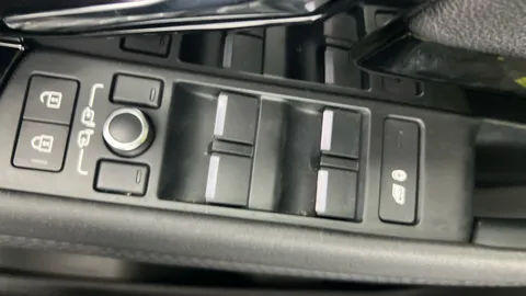Thumbnail image for the Land Rover Range Rover Evoque 2.0 D165 MHEV S   4WD
