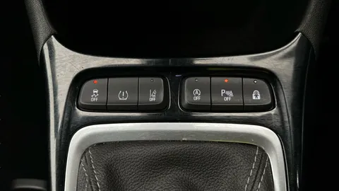Thumbnail image for the Vauxhall Crossland 1.2 Turbo Ultimate Nav