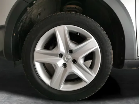 Thumbnail image for the Dacia Sandero Stepway 0.9 TCe Laureate
