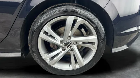 Thumbnail image for the Volkswagen Golf 1.5 eTSI MHEV R-Line    DSG