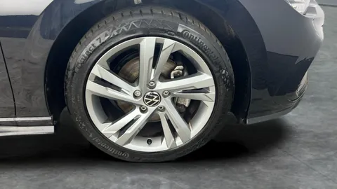 Thumbnail image for the Volkswagen Golf 1.5 eTSI MHEV R-Line    DSG