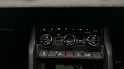 Thumbnail image for the Škoda Karoq 1.5 TSI ACT SportLine   DSG