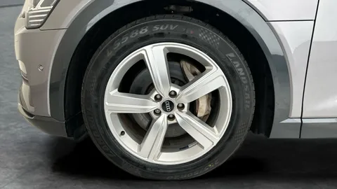 Thumbnail image for the Audi E-Tron 50 Technik   quattro 71.2kWh