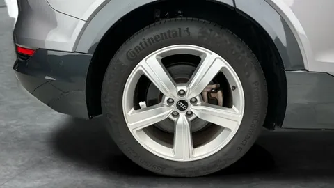 Thumbnail image for the Audi E-Tron 50 Technik   quattro 71.2kWh