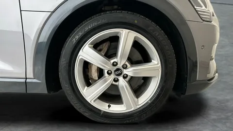 Thumbnail image for the Audi E-Tron 50 Technik   quattro 71.2kWh