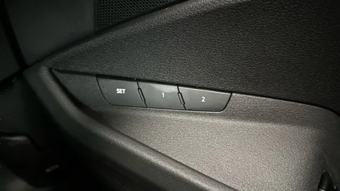 Thumbnail image for the Audi E-Tron 50 Technik   quattro 71.2kWh