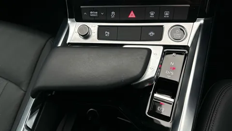 Thumbnail image for the Audi E-Tron 50 Technik   quattro 71.2kWh