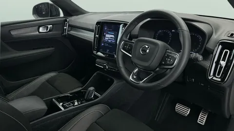 Thumbnail image for the Volvo XC40 2.0 B3 MHEV Plus    DCT