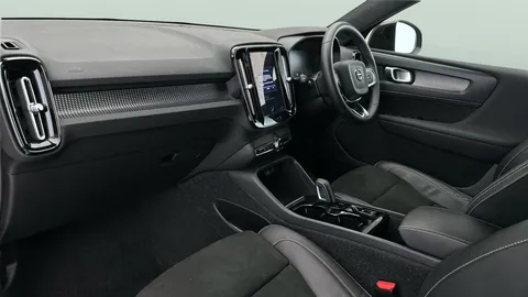 Thumbnail image for the Volvo XC40 2.0 B3 MHEV Plus    DCT