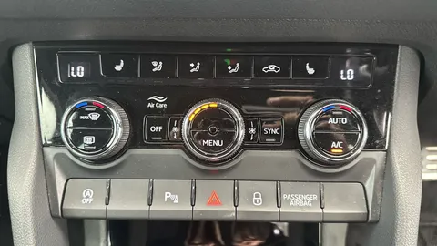 Thumbnail image for the Škoda Karoq 1.5 TSI ACT SportLine   DSG