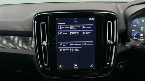 Thumbnail image for the Volvo XC40 2.0 B3 MHEV Plus    DCT