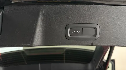 Thumbnail image for the Volvo XC40 2.0 B3 MHEV Plus    DCT