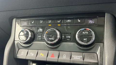 Thumbnail image for the Škoda Karoq 1.5 TSI ACT SE L