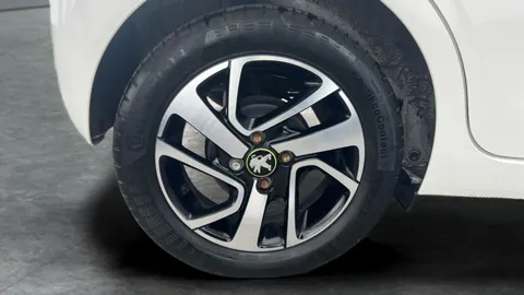 Thumbnail image for the Peugeot 108 1.0 Collection Top!