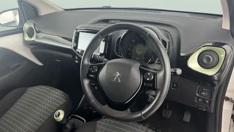 Thumbnail image for the Peugeot 108 1.0 Collection Top!