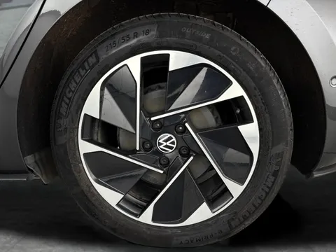 Thumbnail image for the Volkswagen Id.3 Pro Performance 58kWh Family