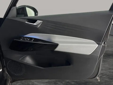 Thumbnail image for the Volkswagen Id.3 Pro Performance 58kWh Family