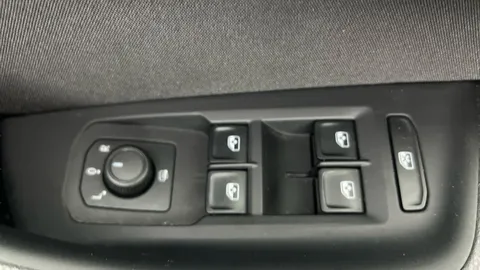 Thumbnail image for the Volkswagen Passat 2.0 TDI EVO SE Nav