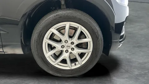 Thumbnail image for the Volvo XC60 2.0 B5 MHEV Momentum