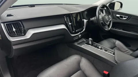 Thumbnail image for the Volvo XC60 2.0 B5 MHEV Momentum