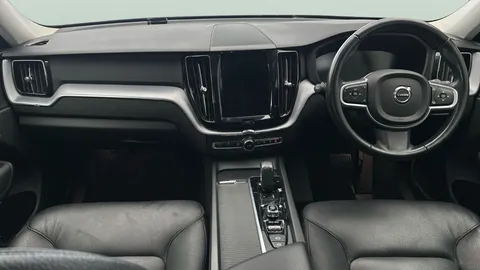 Thumbnail image for the Volvo XC60 2.0 B5 MHEV Momentum