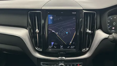Thumbnail image for the Volvo XC60 2.0 B5 MHEV Momentum
